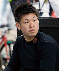 山下 一輝