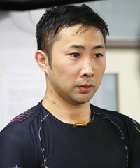 山岸 佳太
