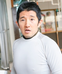 朝倉 佳弘