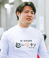 山本 直