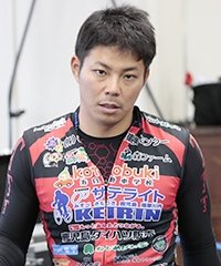 新納 大輝