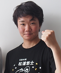 吉岡 詩織