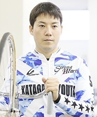 片折 亮太