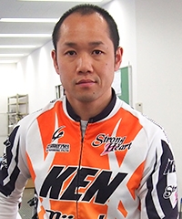 中山 健