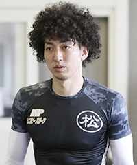 山崎 賢人