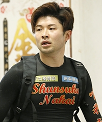 中井 俊亮