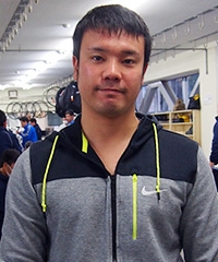山崎 輝夫