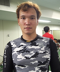 中尾 翔