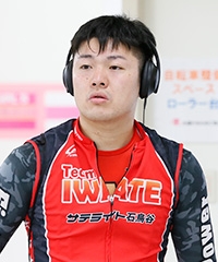 藤根 俊貴