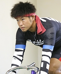 山下 一輝