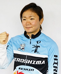 吉岡 詩織