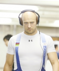 デニス ドミトリエフ