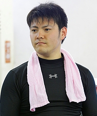 山本 直