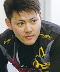山本 直