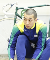 山崎 賢人