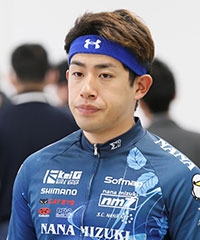 新山 響平