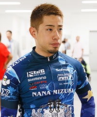 新山 響平