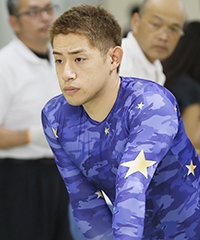 新山 響平