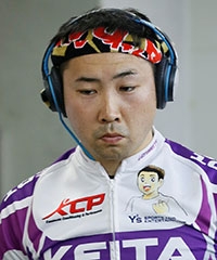 山岸 佳太