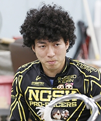山崎 賢人