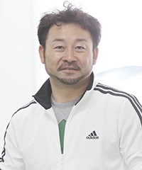 山崎 芳仁