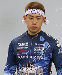 新山 響平