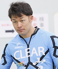 山田 英明