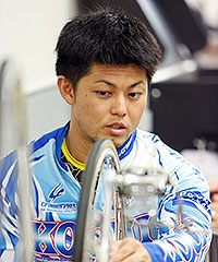 掛水 泰範