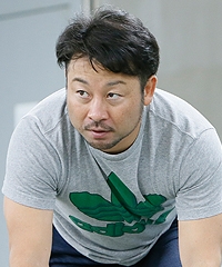 山崎 芳仁