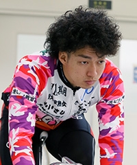 山崎 賢人