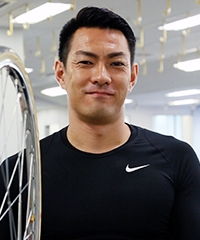 山本 奨