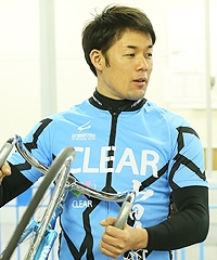 山田 英明
