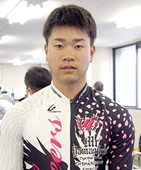 磯島 成介