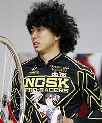 山崎 賢人