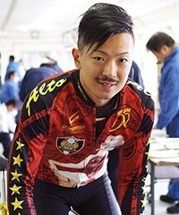 伊藤 歩登