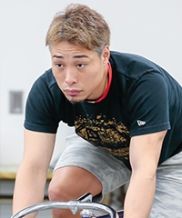 吉本 卓仁
