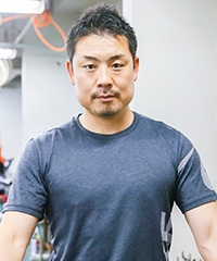岩津 裕介