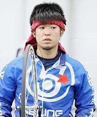 山下 一輝