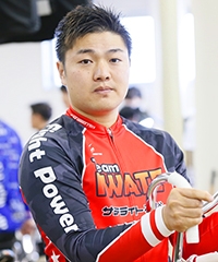 藤根 俊貴