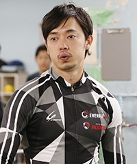 山中 秀将