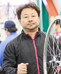 山崎 芳仁