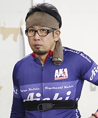 舘 泰守