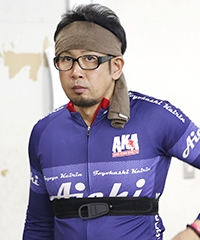 舘 泰守