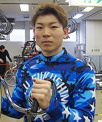 鈴木 涼介
