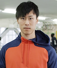 板垣 昴