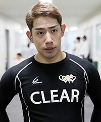 新山 響平