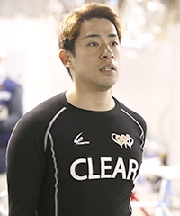 新山 響平