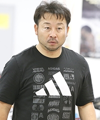 山崎 芳仁