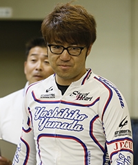 山田 義彦