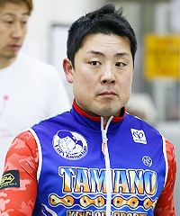 岩津 裕介